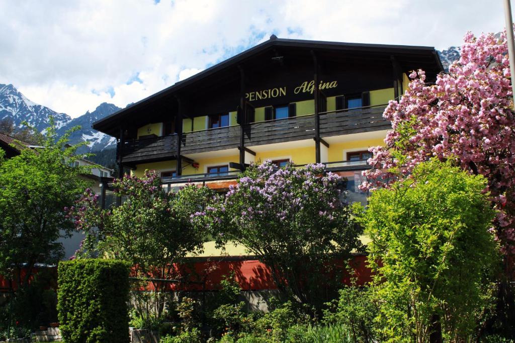 Café Pension Alpina Innsbruck Exterior foto